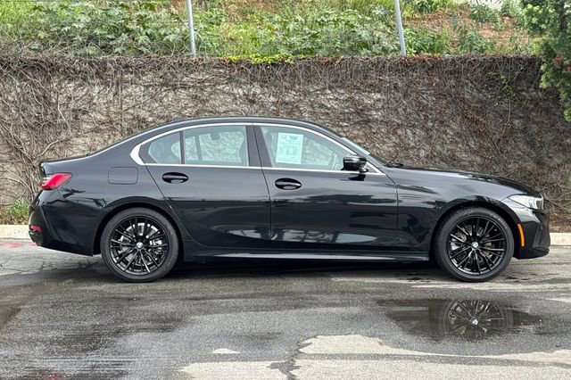 Used 2024 BMW 330i Sedan image 3