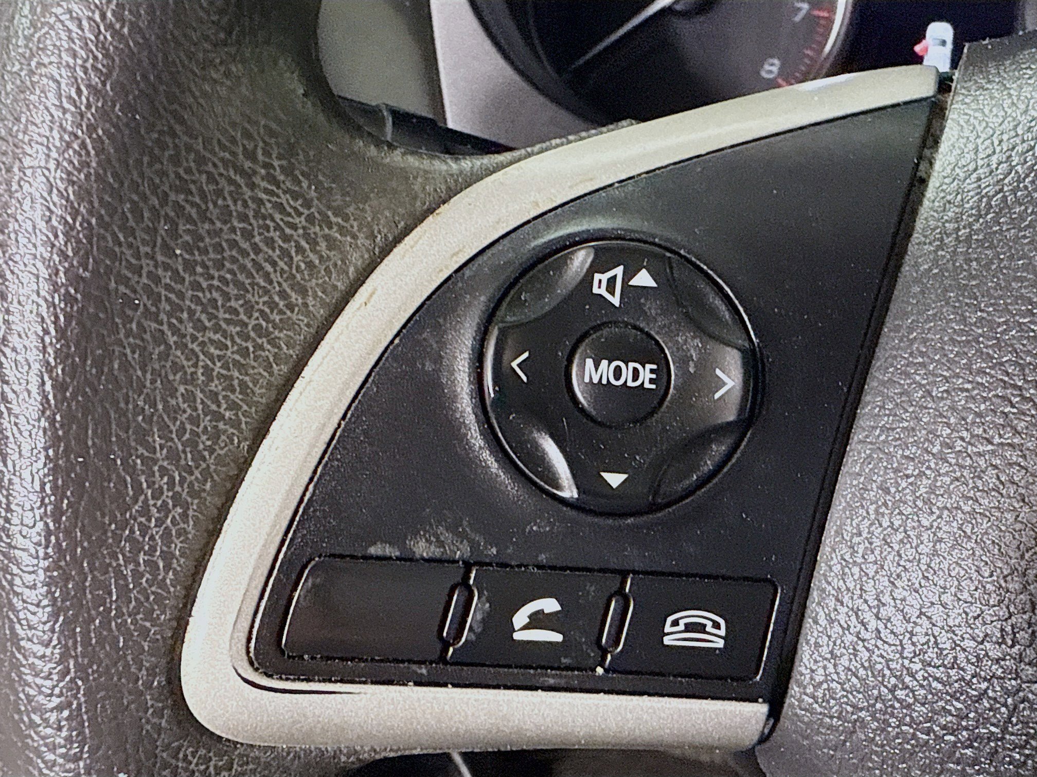 Used 2020 Mitsubishi Outlander ES image 14