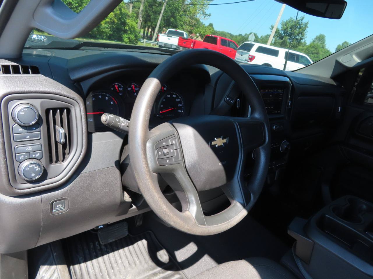 Used 2024 Chevrolet Silverado 2500 Custom w/ Custom Convenience Package AWD/4WD image 32