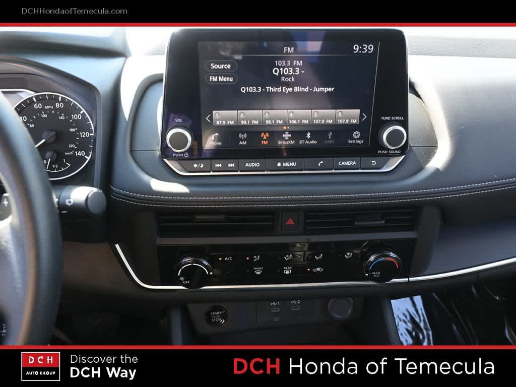 Used 2025 Nissan Rogue S FWD image 12