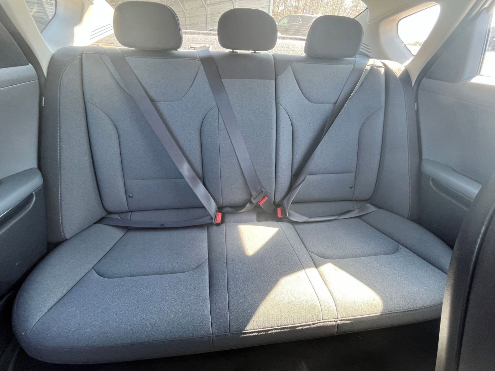 Used 2025 Kia K4 LXS image 36