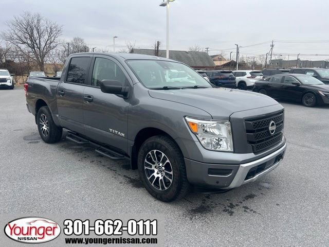 Certified 2024 Nissan Titan SV w/ SV Convenience Package image 1