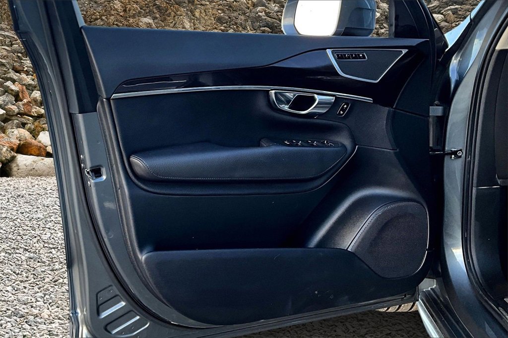 Used 2019 Volvo XC90 T6 Momentum w/ Advanced Package image 20