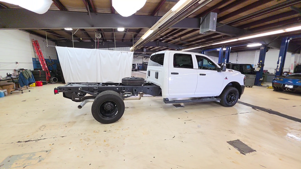 New 2026 RAM 3500 Tradesman AWD/4WD image 5