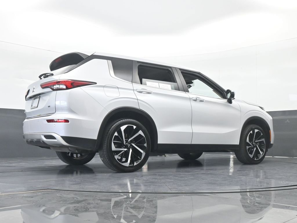 Used 2022 Mitsubishi Outlander SE image 66
