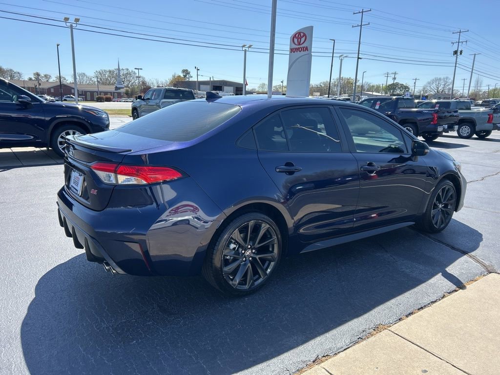 Used 2024 Toyota Corolla SE w/ SE Premium Package image 18