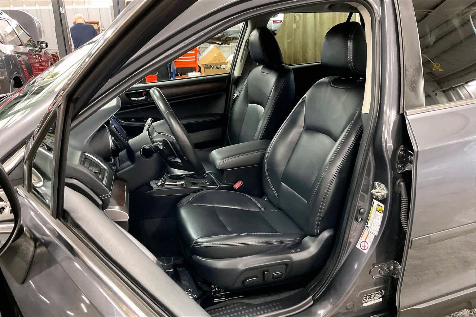 Used 2019 Subaru Outback 2.5i Limited AWD/4WD image 8