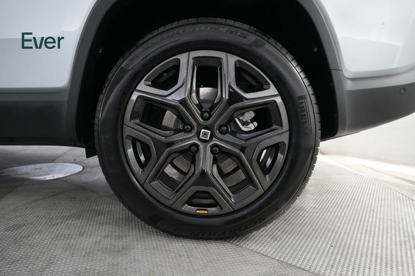 Used 2026 Rivian R1S Adventure AWD/4WD image 8