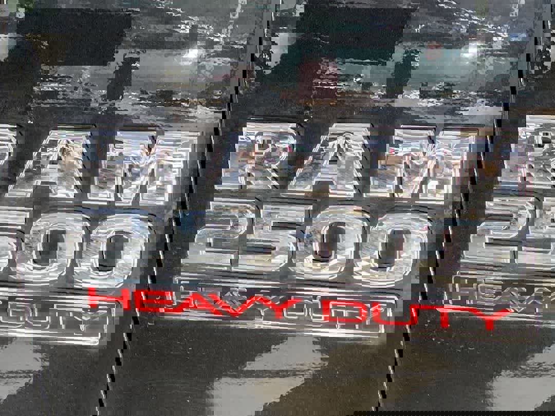 Used 2015 RAM 2500 Laramie w/ Protection Group image 12