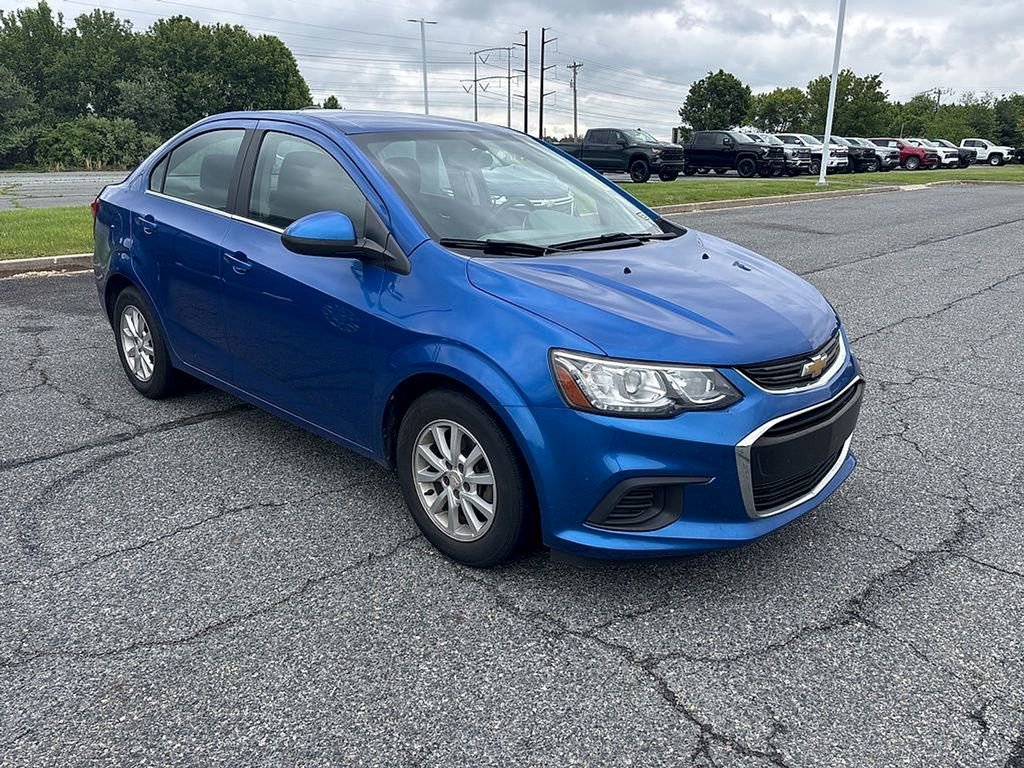 Used 2019 Chevrolet Sonic LT FWD image 9