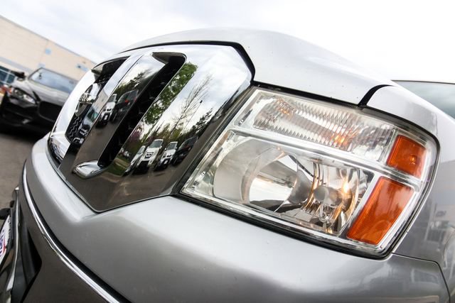 Used 2016 Nissan NV 3500 SL image 15