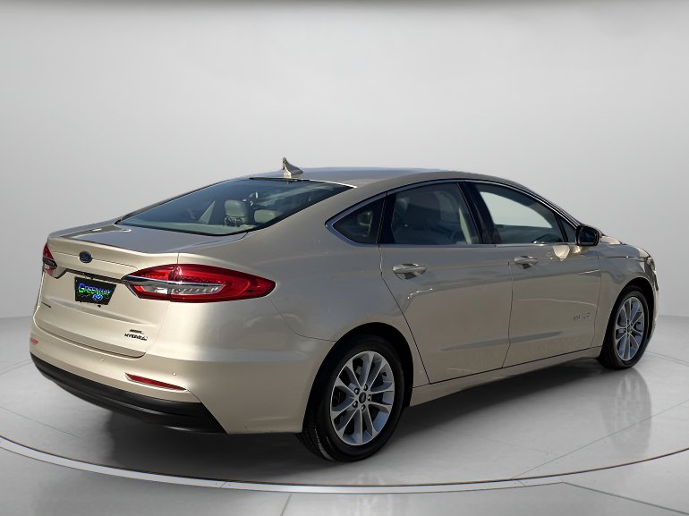 Used 2019 Ford Fusion SEL FWD image 3