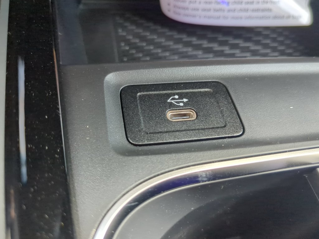 Certified 2024 Mercedes-Benz GLB 250 4MATIC image 19