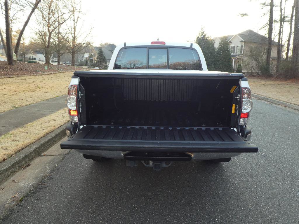 Used 2015 Toyota Tacoma PreRunner w/ SR5 Package image 18