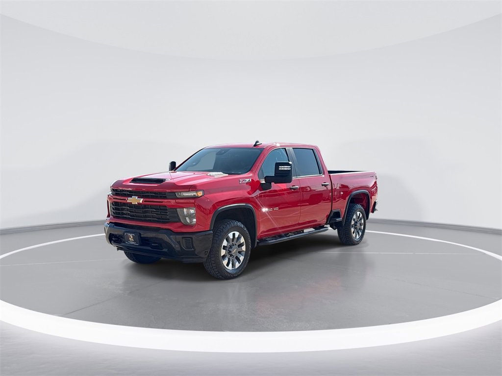 Used 2024 Chevrolet Silverado 2500 Custom w/ Custom Value Package image 4