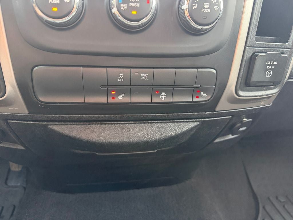 Used 2017 RAM 1500 Outdoorsman AWD/4WD image 32