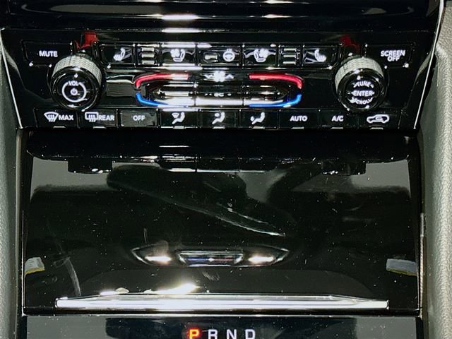 New 2025 Jeep Grand Cherokee Limited w/ Luxury Tech Group II image 10