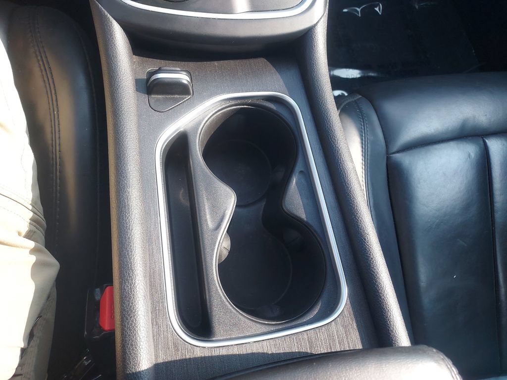 Used 2016 Chrysler 200 Limited FWD image 19