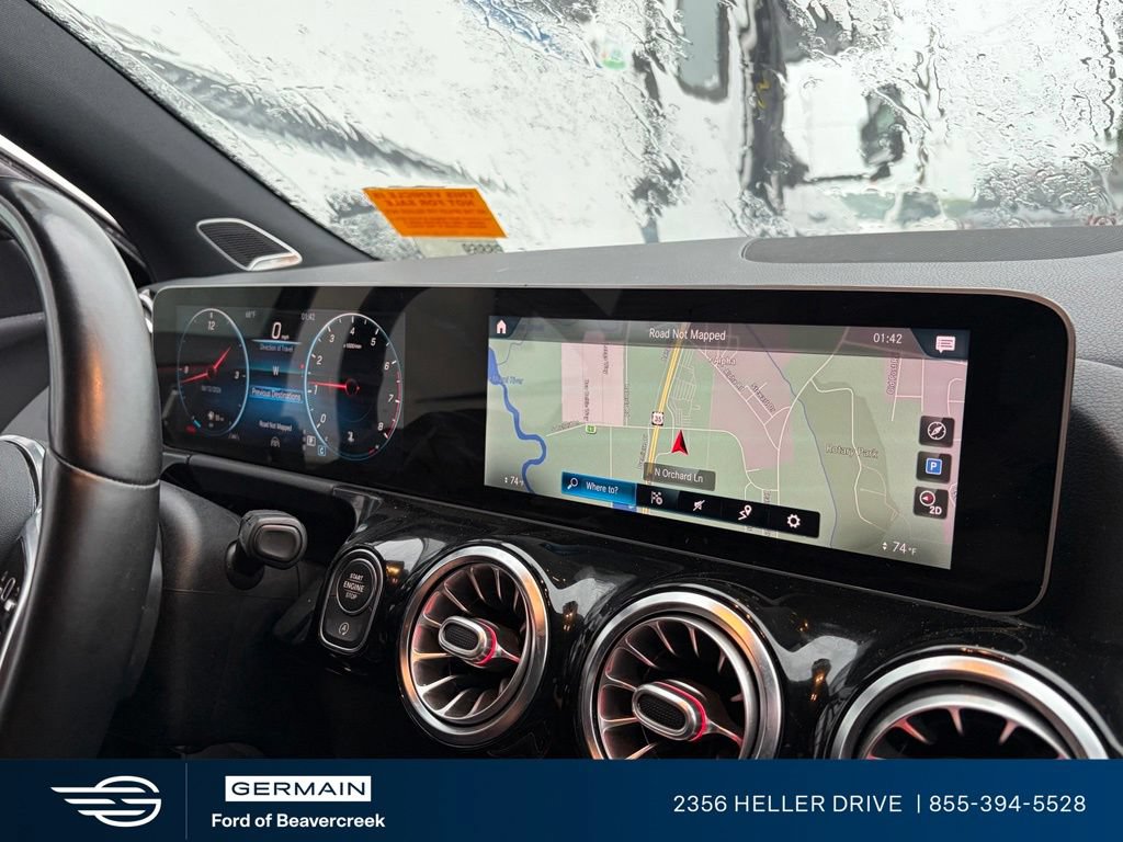 Used 2021 Mercedes-Benz GLA 250 4MATIC w/ Premium Package image 5