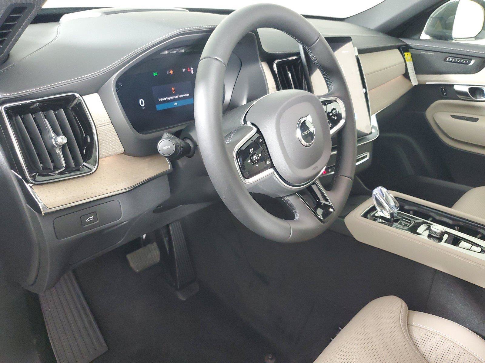 New 2027 Volvo XC90 B6 Ultra AWD/4WD image 24