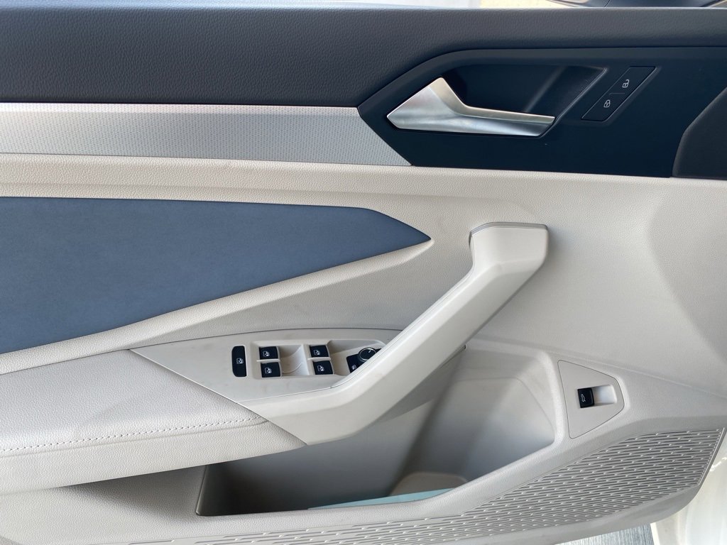 New 2025 Volkswagen Jetta SE image 24