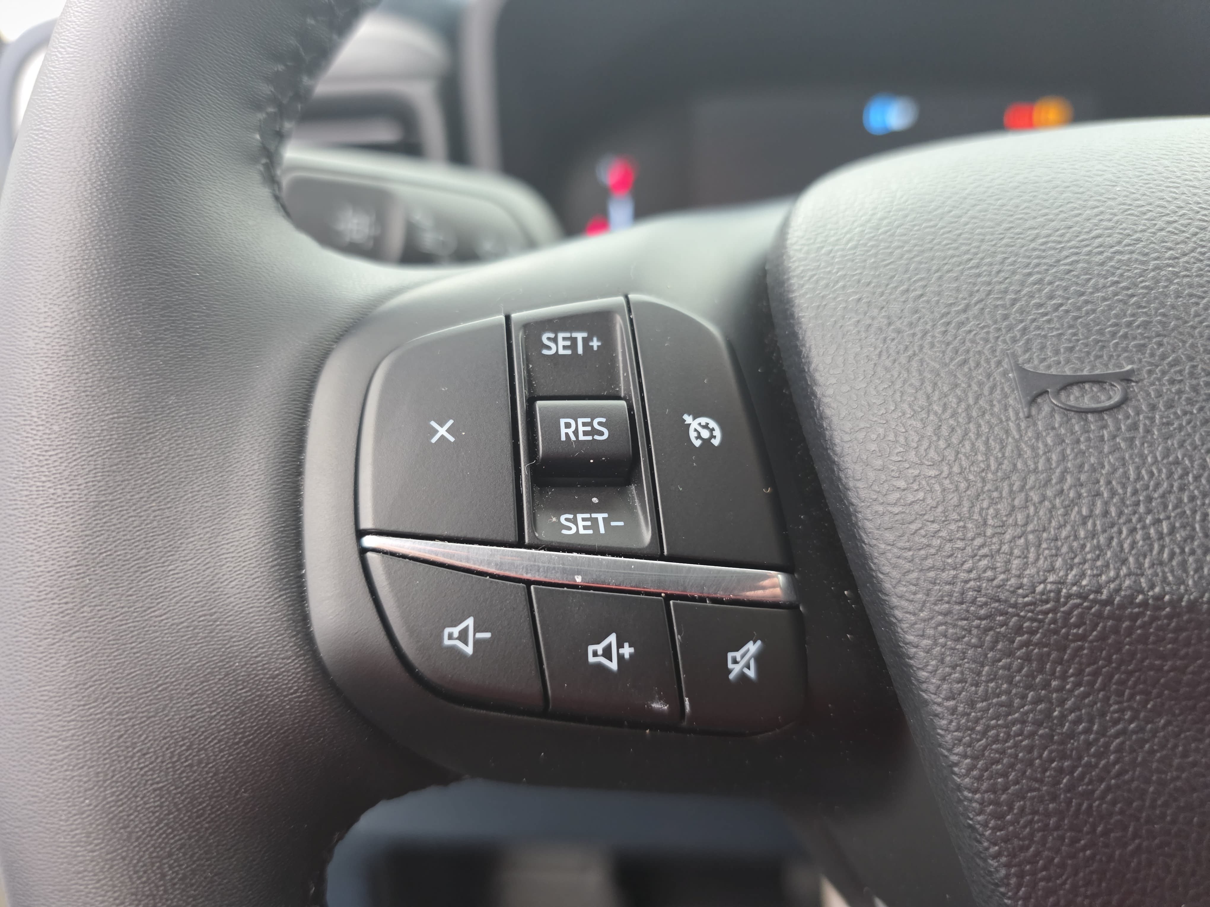 Used 2025 Ford Maverick XLT w/ XLT Luxury Package AWD/4WD image 16