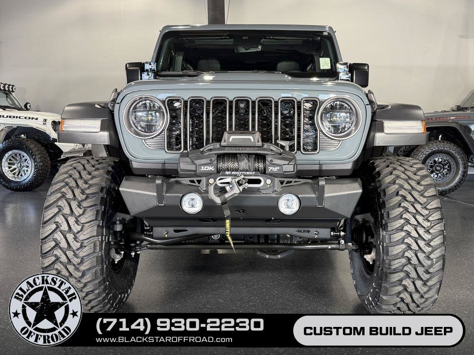 Used 2025 Jeep Wrangler Unlimited Rubicon w/ Safety Group AWD/4WD image 3