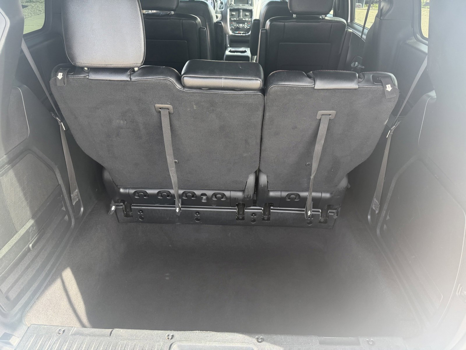 Used 2016 Dodge Grand Caravan R/T image 25