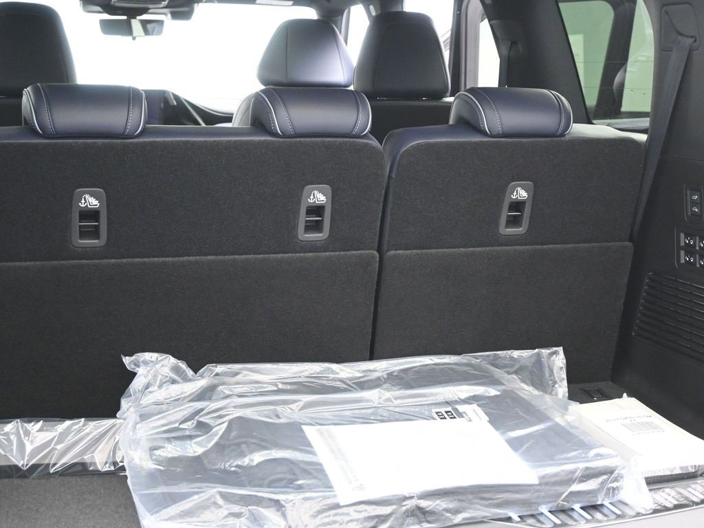 New 2026 INFINITI QX80 4WD image 24