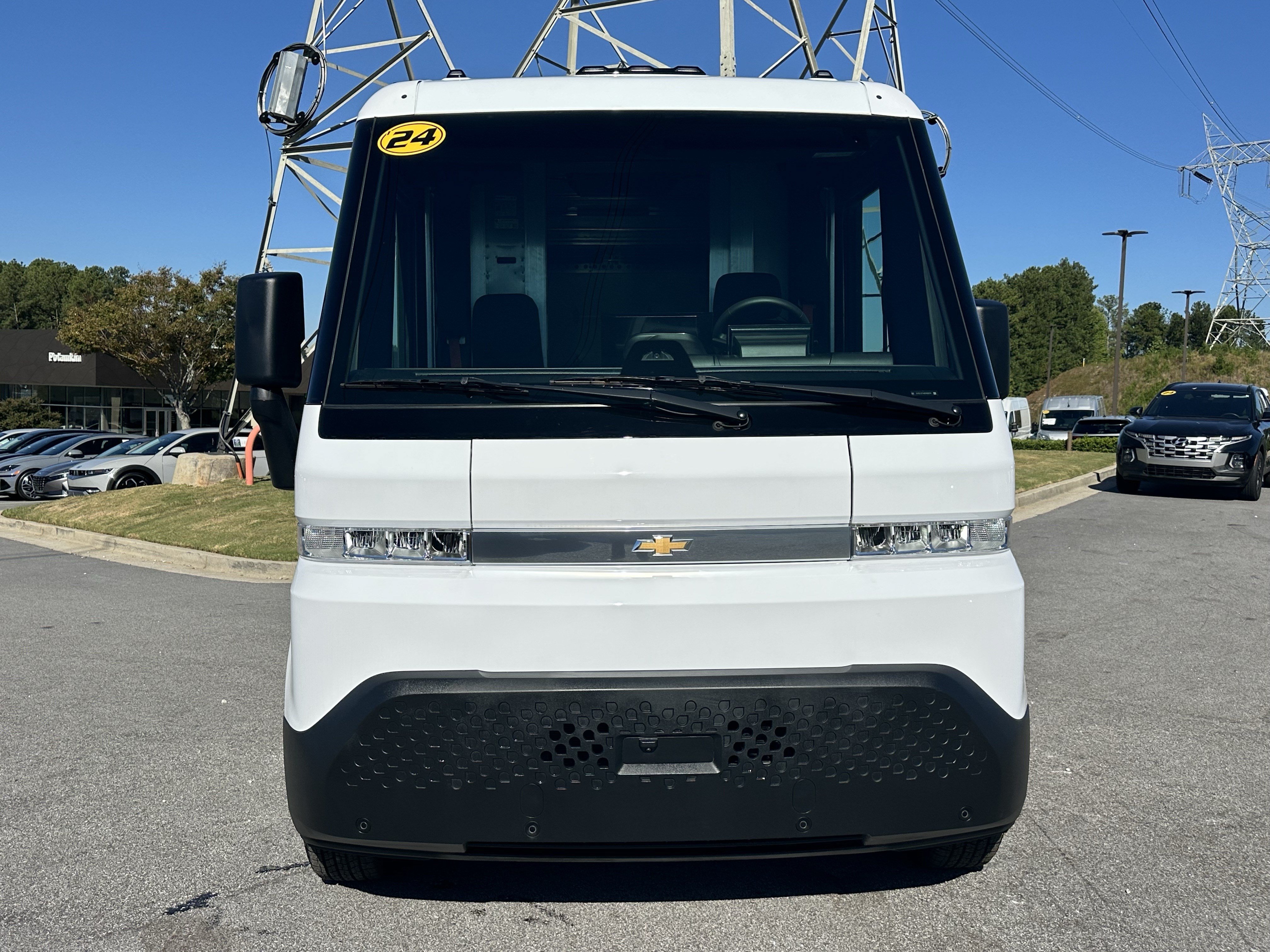 Used 2025 Chevrolet Brightdrop 600 AWD/4WD image 2