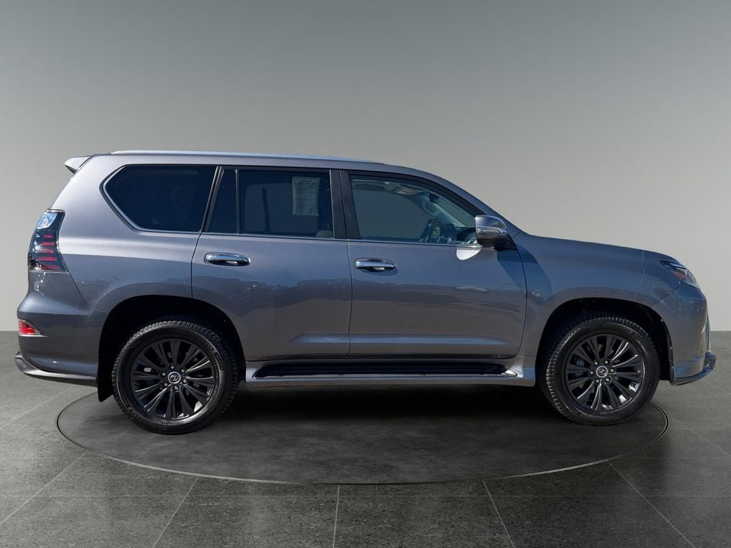 Used 2023 Lexus GX 460 Luxury w/ Sport Design Package AWD/4WD image 10