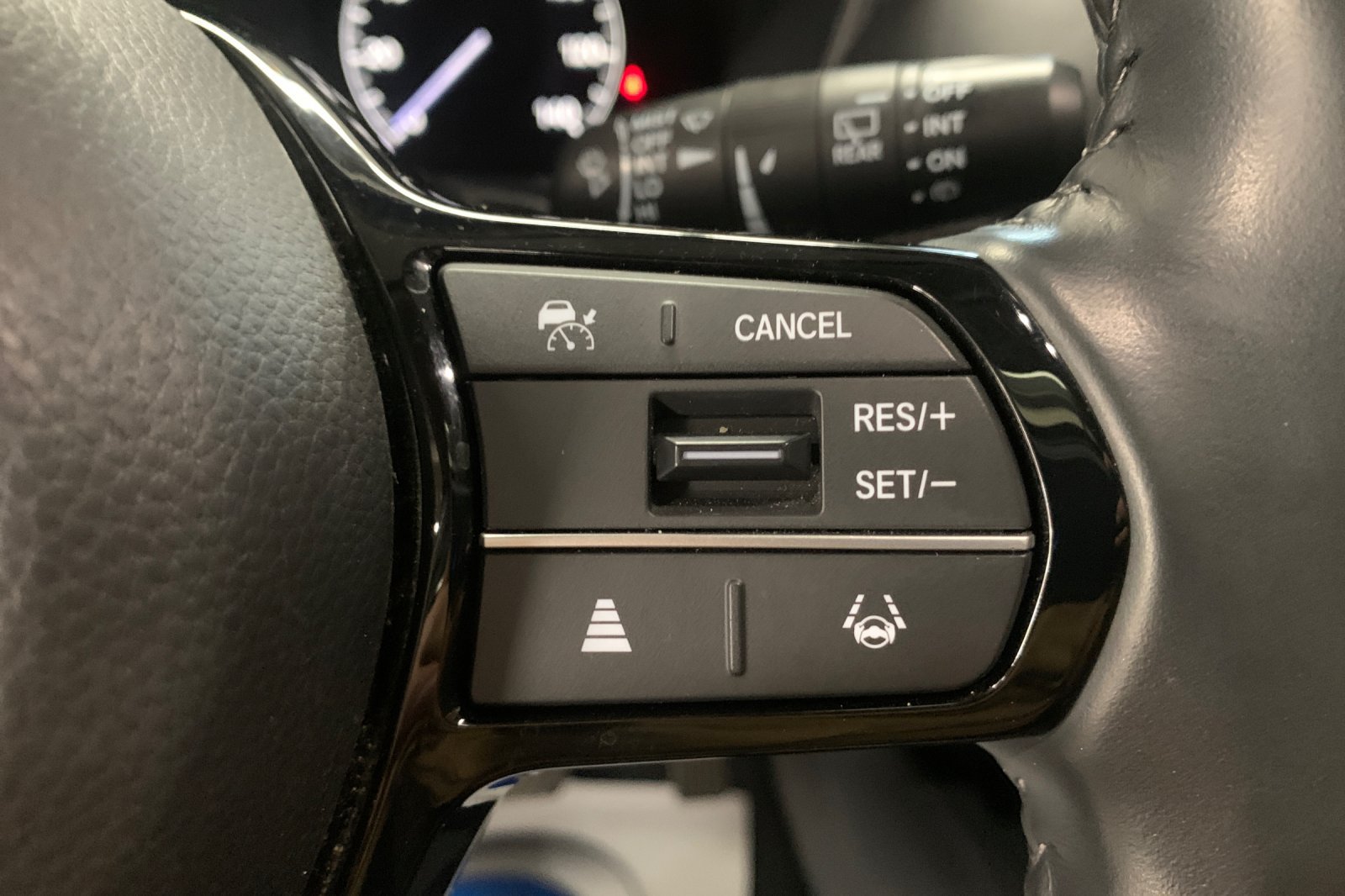 Certified 2024 Honda HR-V EX-L image 28