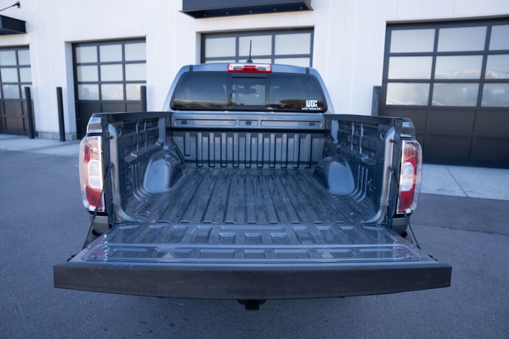 Used 2022 GMC Canyon Elevation w/ Elevation Premium Package AWD/4WD image 9