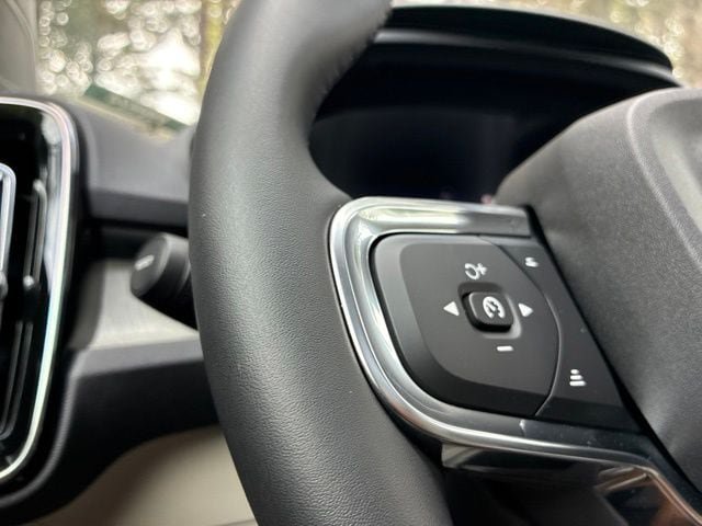 New 2026 Volvo XC40 B5 Ultra w/ Climate Package AWD/4WD image 27
