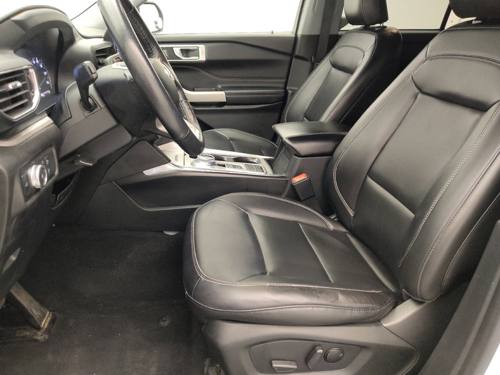 Used 2022 Ford Explorer XLT w/ Equipment Group 202A image 17