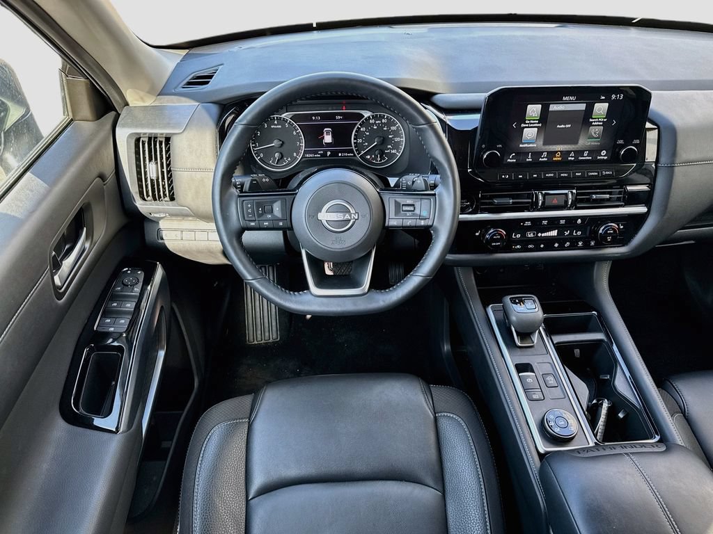 Used 2025 Nissan Pathfinder SL AWD/4WD image 24