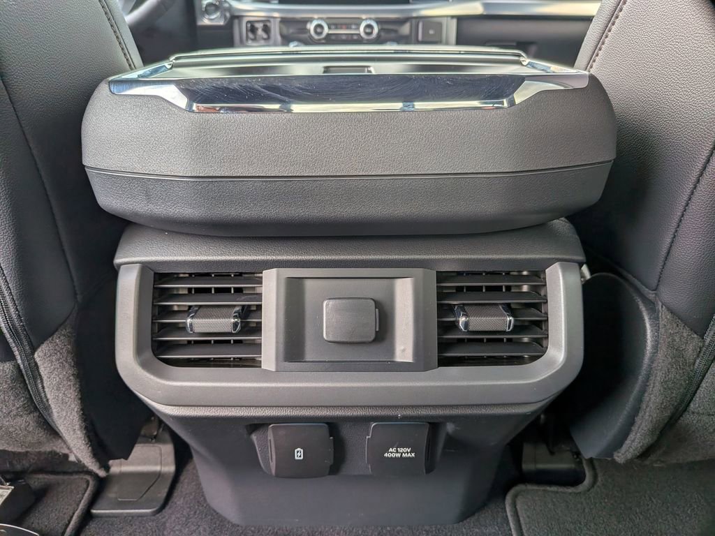 Used 2025 Ford F150 Lariat w/ Equipment Group 501A Mid image 29