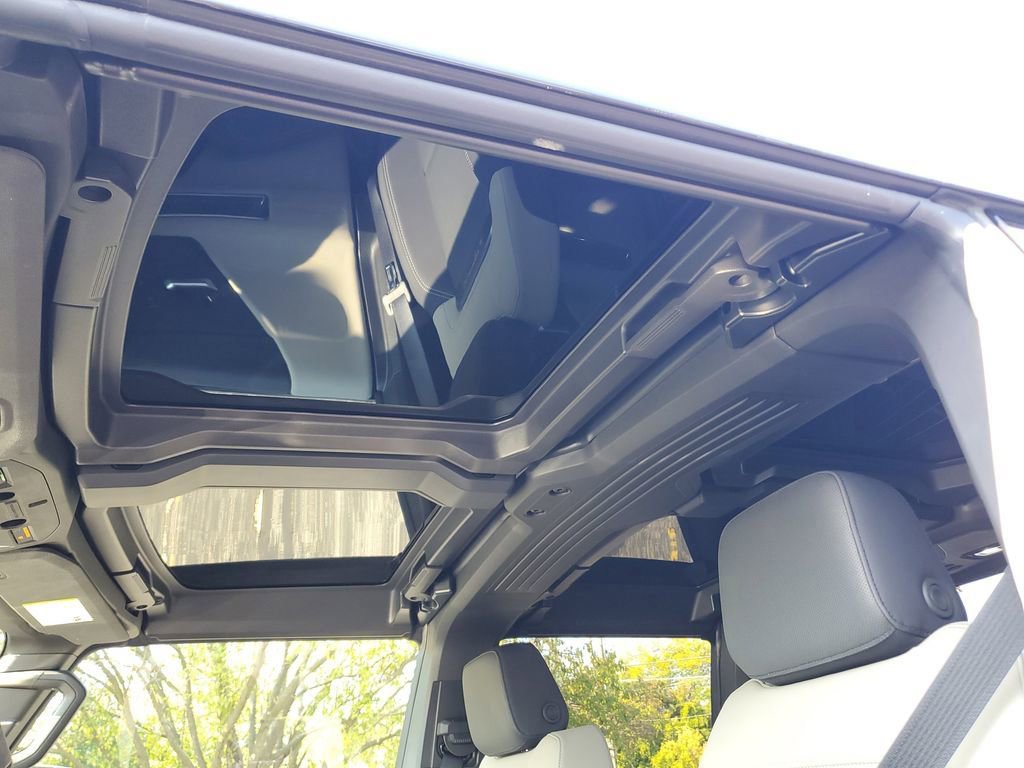New 2026 GMC Hummer EV 4x4 Crew Cab image 18