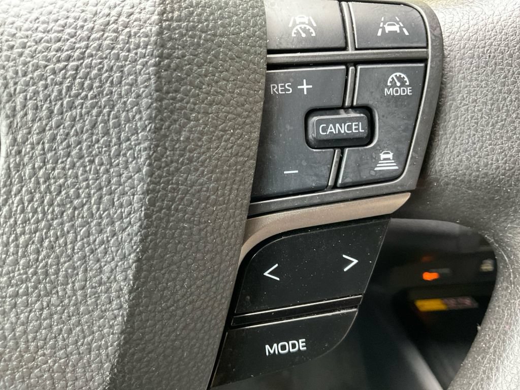 Used 2025 Toyota Camry LE FWD image 34