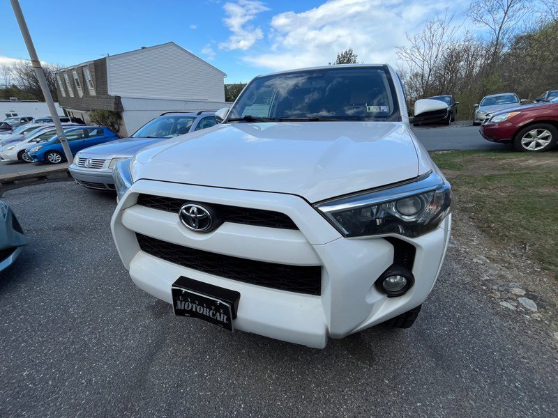 Used 2015 Toyota 4Runner SR5 image 2