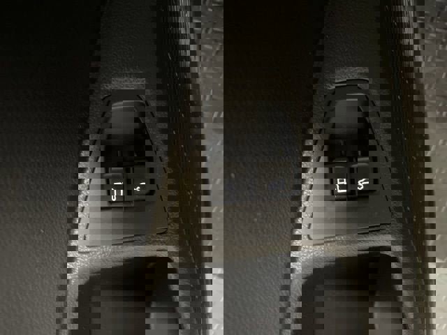 Certified 2023 Volkswagen Jetta SE image 20