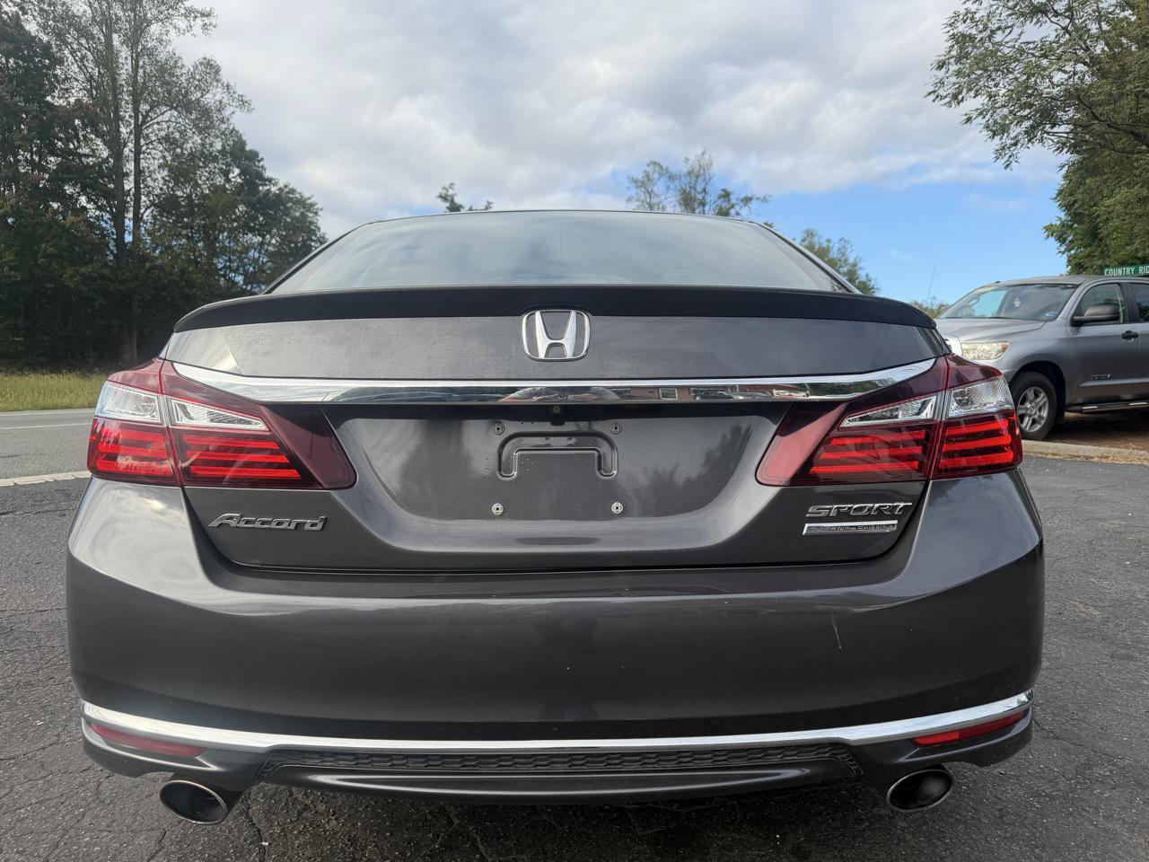 Used 2017 Honda Accord Sport Special Edition image 6