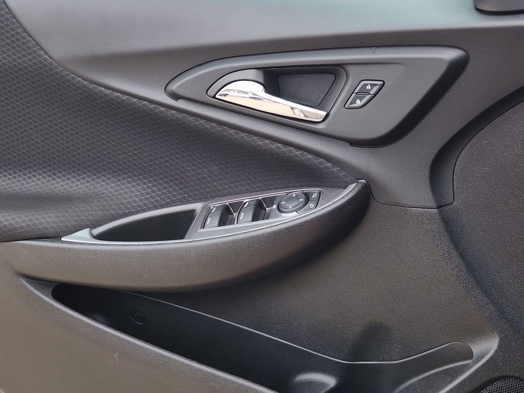 Used 2025 Chevrolet Malibu LT image 24