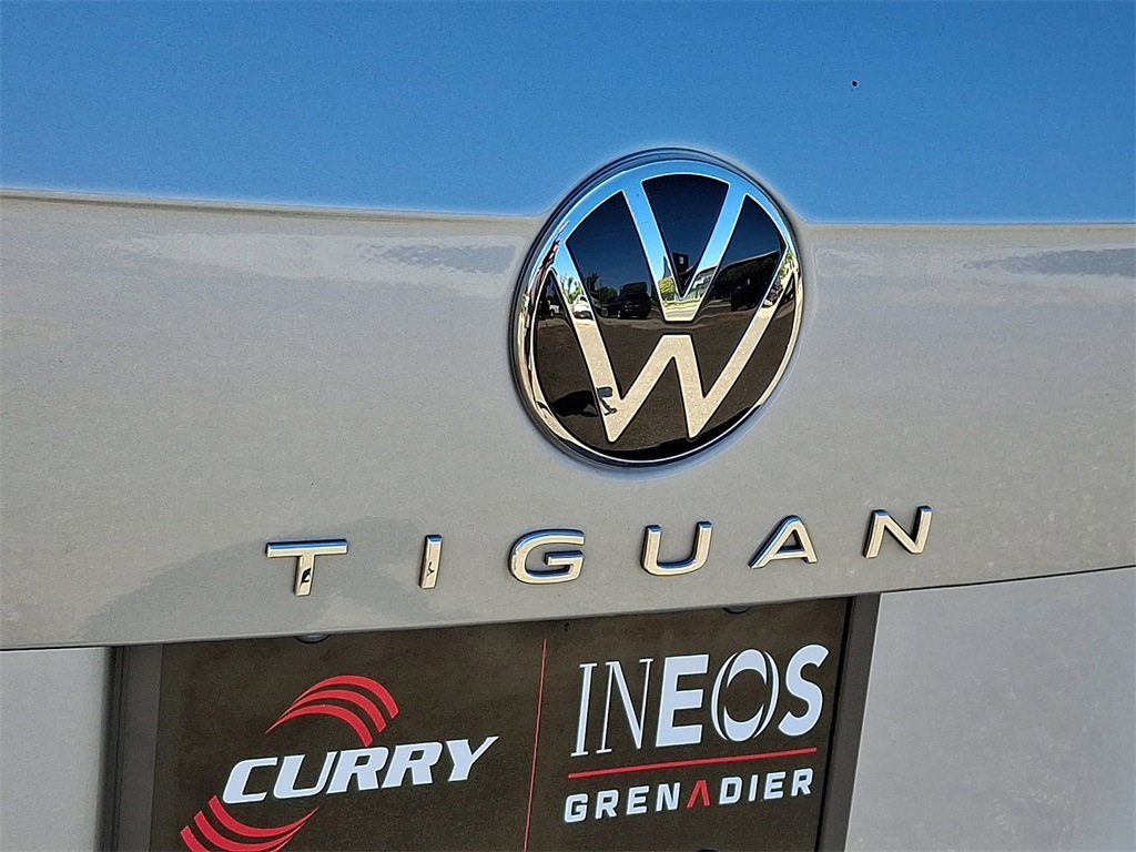 Used 2022 Volkswagen Tiguan SE image 28