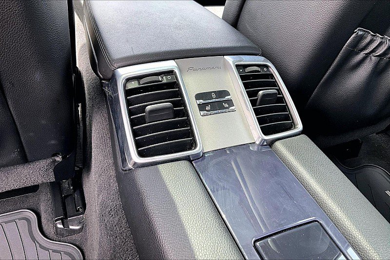 Used 2016 Porsche Panamera S RWD image 20
