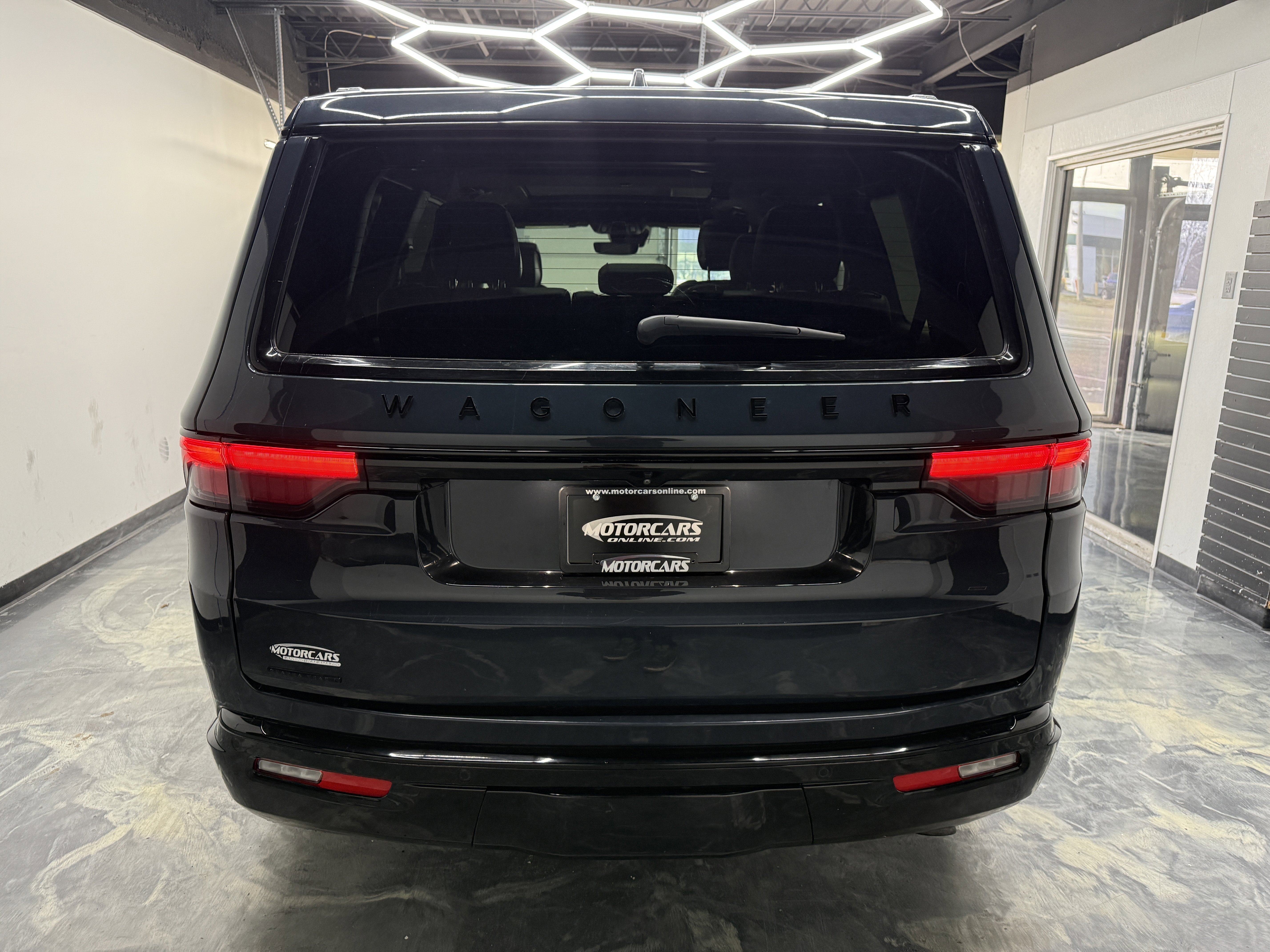 Used 2023 Jeep Wagoneer Series II AWD/4WD image 4