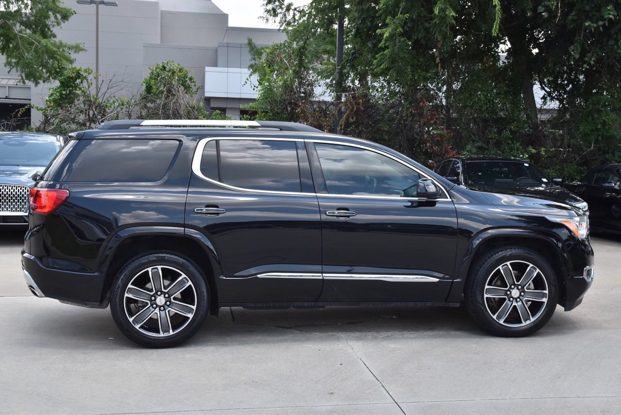 Used 2018 GMC Acadia Denali w/ Technology Package FWD image 6