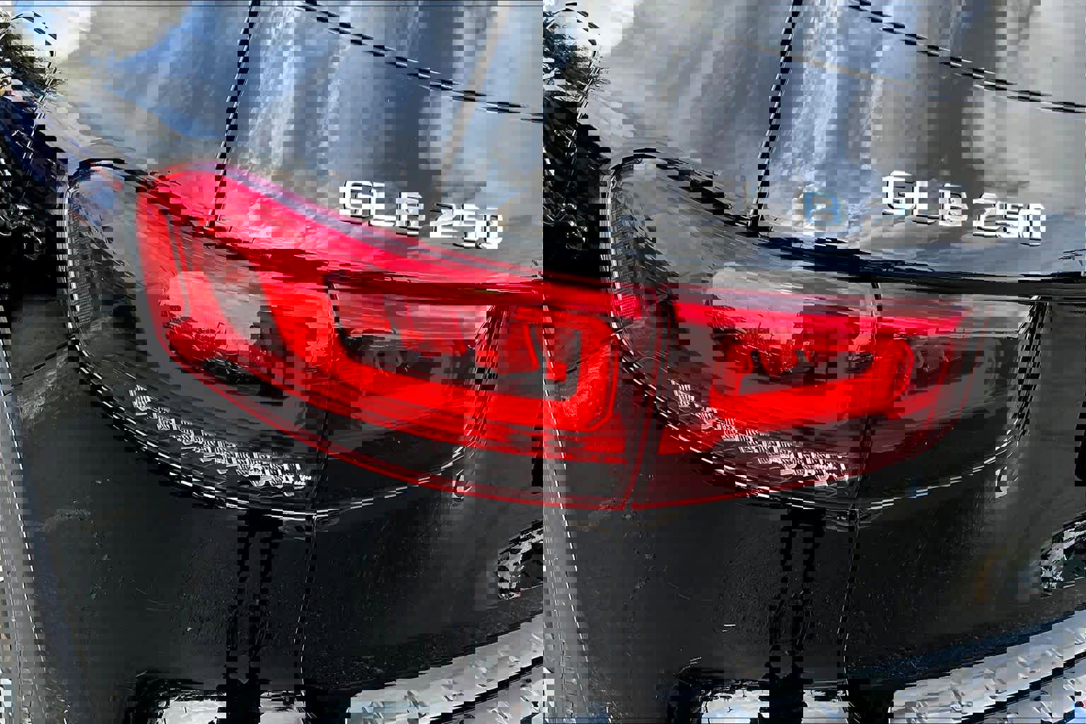 Certified 2023 Mercedes-Benz GLB 250 4MATIC image 28