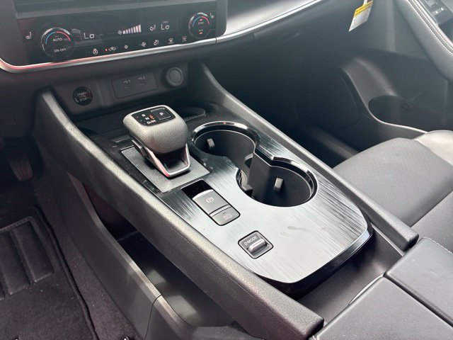Used 2026 Nissan Rogue Dark Armor FWD image 25