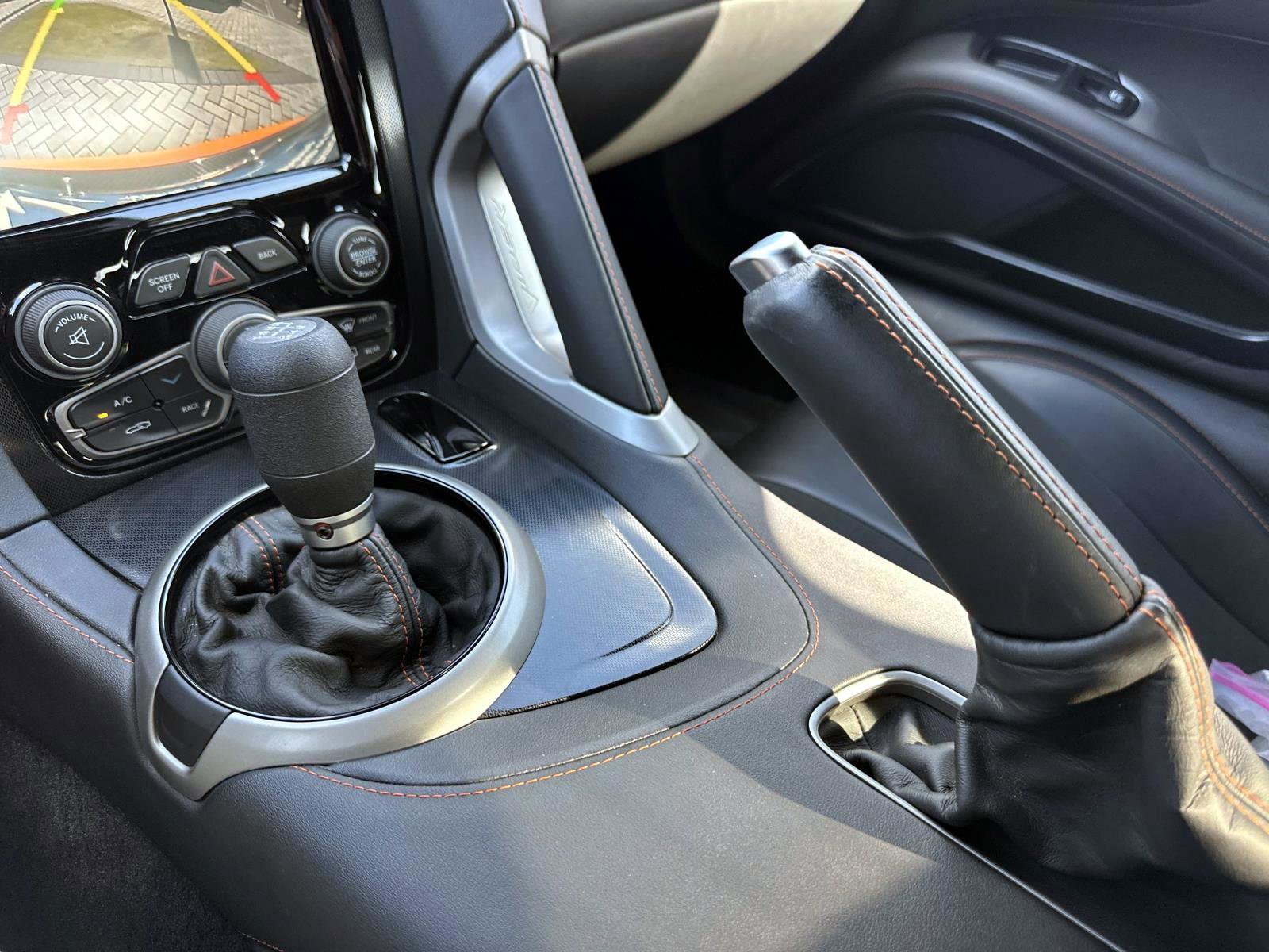 Used 2014 SRT Viper SRT-10 image 23